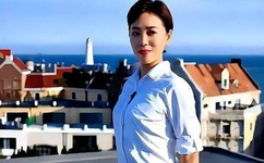 夏季短袖看见女同学乳突qq